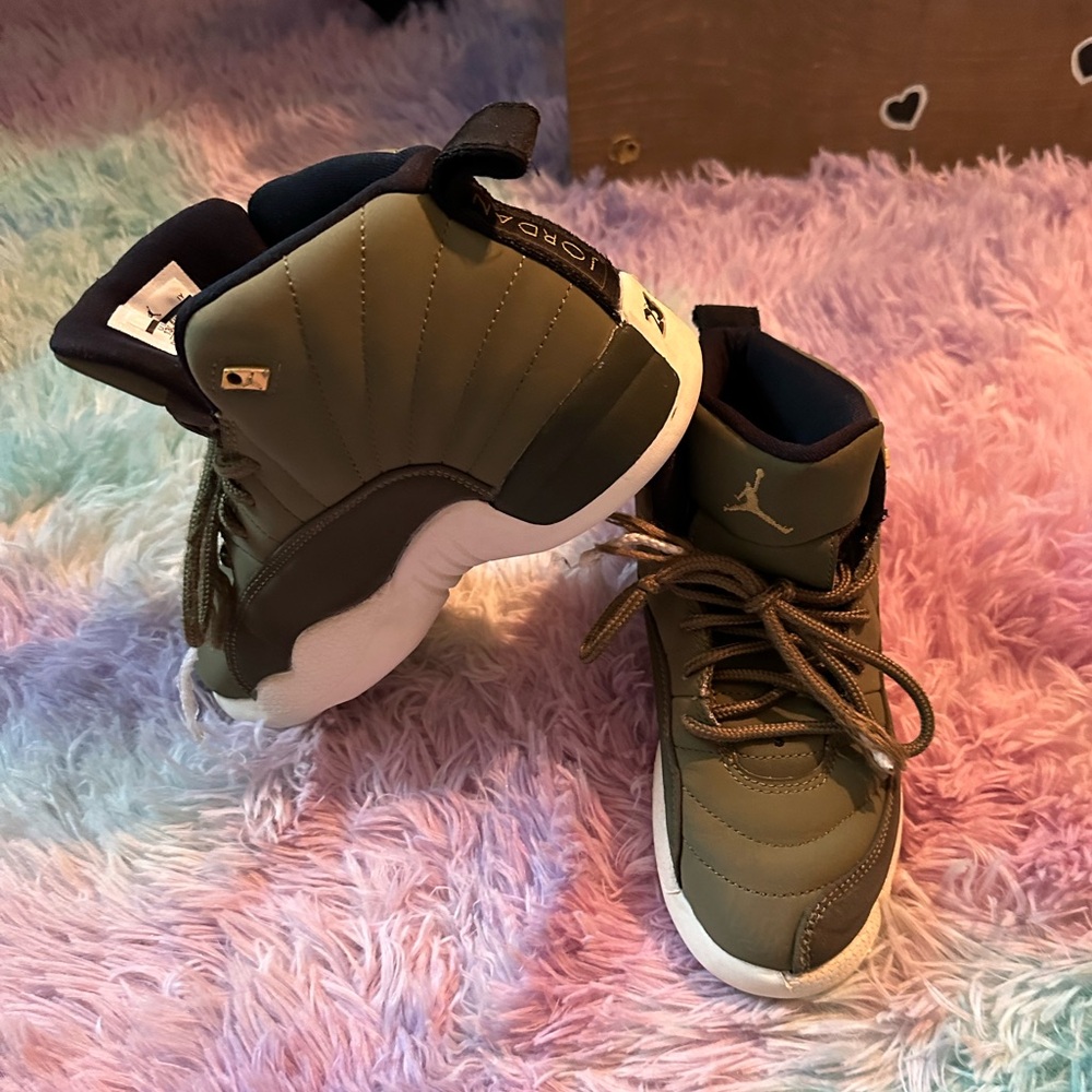 Kids Retro 12 Jordans size 13c